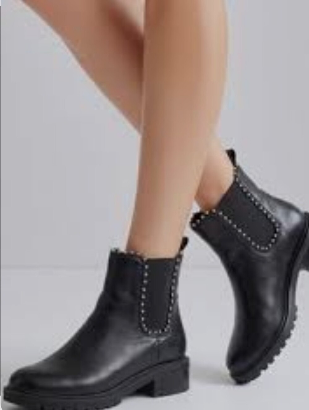 Steve Madden Studded Billiee Black Chelsea Boots Lug Sole Size 10